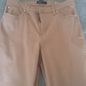 "Classic fit jeans" "Straight leg jeans" "Rose"